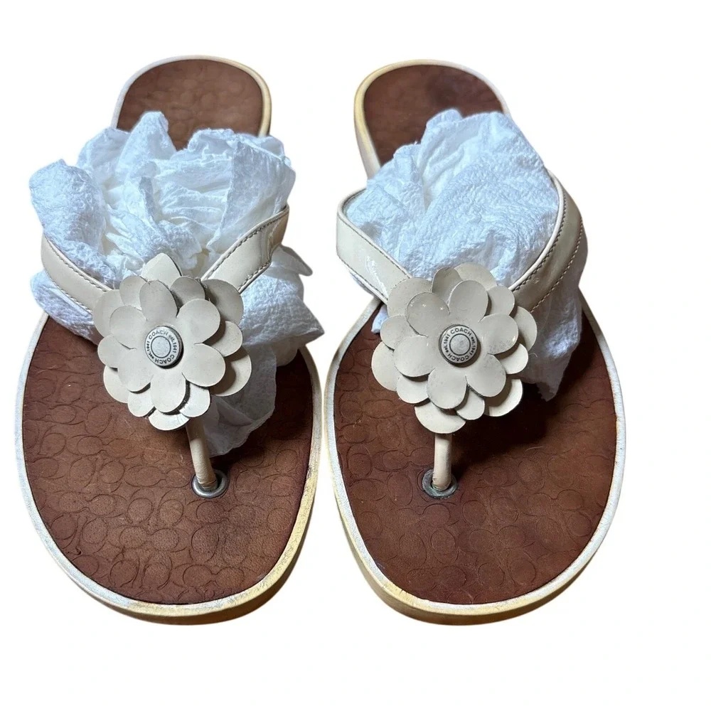Coach Flip Flop Sandals Womens Cream Brown Floral Signature Logo SIZE 7